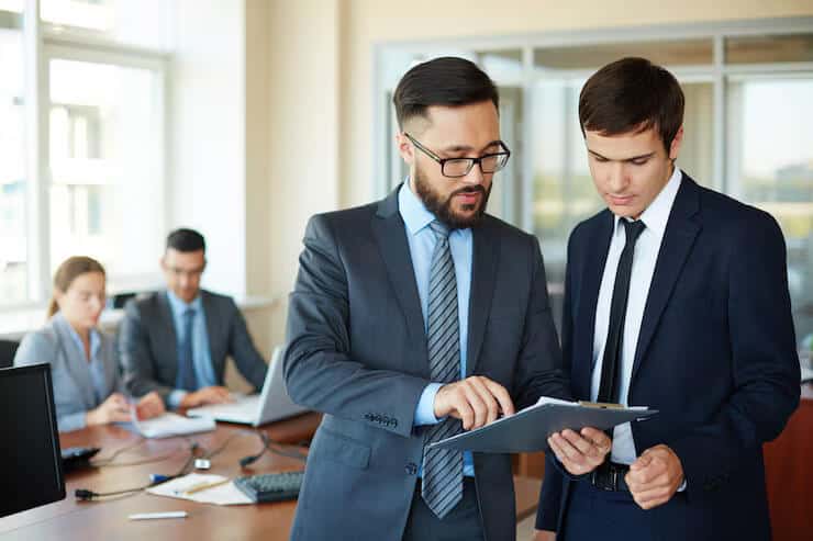 Image of a financial advisor in financial discussions