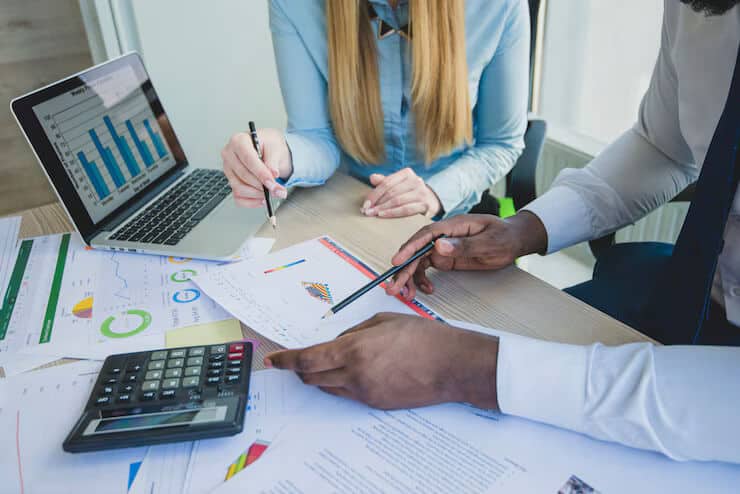 image showing how to choose the right financial planner