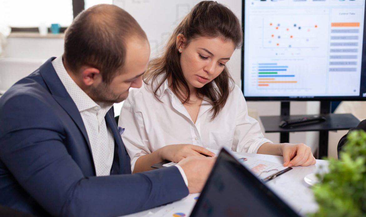 what does a financial consultant do for property buyers